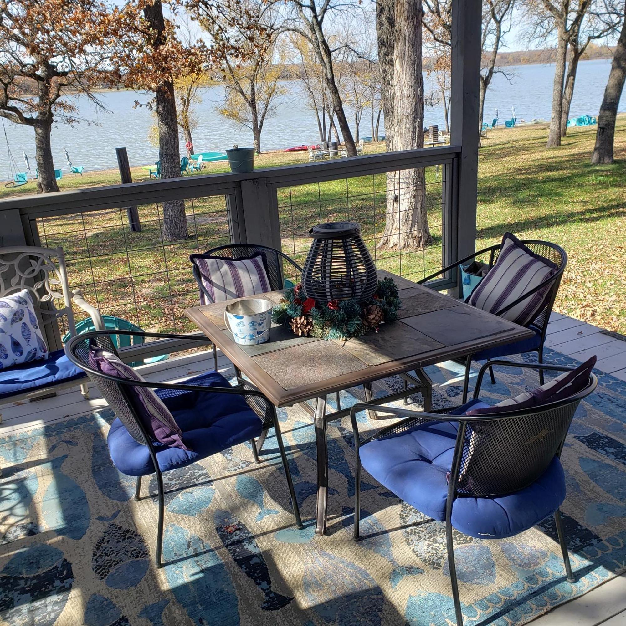 Lake Front Cottage Little Elm Room photo